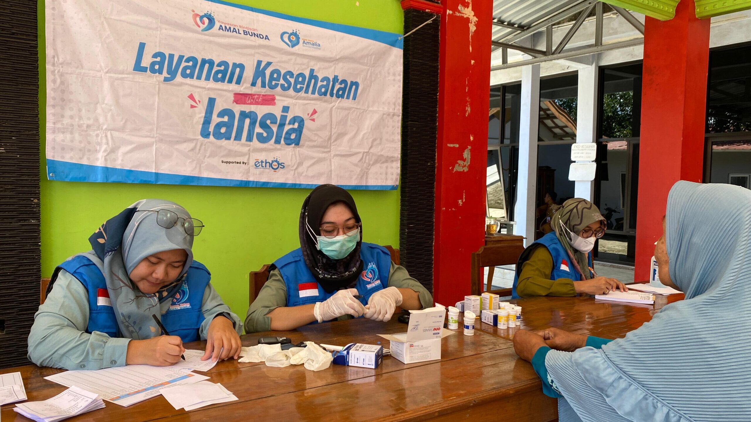 Perluas Kemanfaatan, Amal Bunda Berika Layanan Kesehatan Kepada Ratusan Lansia Di Cilacap