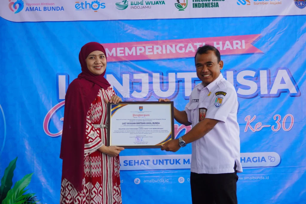 Peringatan HLUN ke-30, LAZ Amal Bunda Terima Penghargaan atas Kontribusi Pengembangan SDM