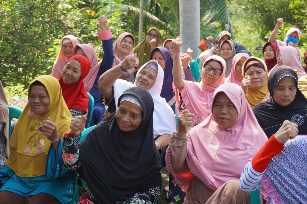 158 Relawan Perempuan, Enam Tahun Amal Bunda Menggerakkan Perubahan dari Akar Rumput